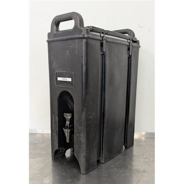 Cambro 4.75 Gallon Insulated Beverage Dispenser | BF3/MR1-2