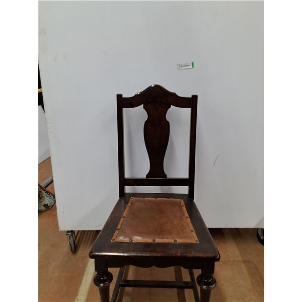 *Wooden Captain's Chair No Shipping
