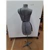 Image 3 : *Dress Form Mannequin 56" No Shipping