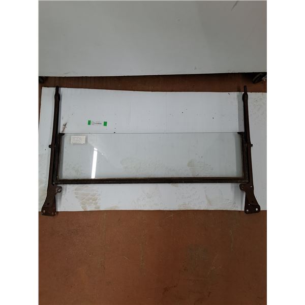 *1923 1925 Model T Windshield Bottom No Shipping