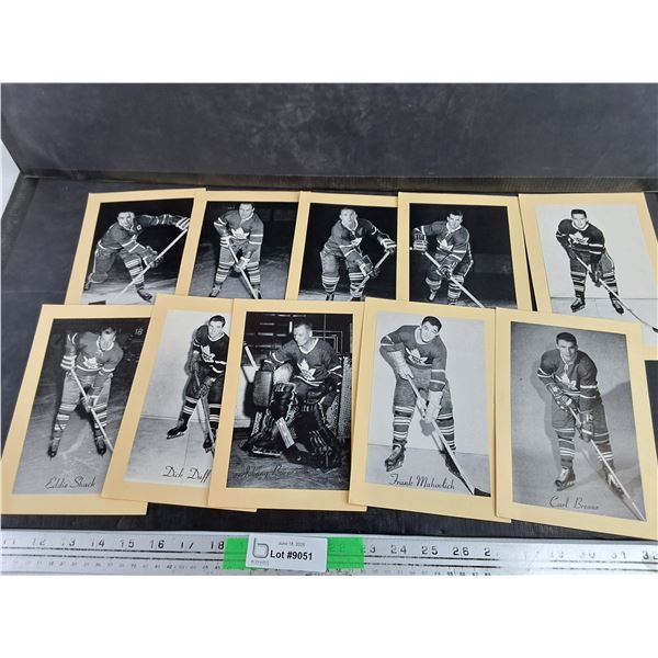 Assorted Vintage Oversized Hockey Player Cards