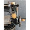 Image 2 : Antique Singer 125 - 2 Sewing Machine - Some Damage