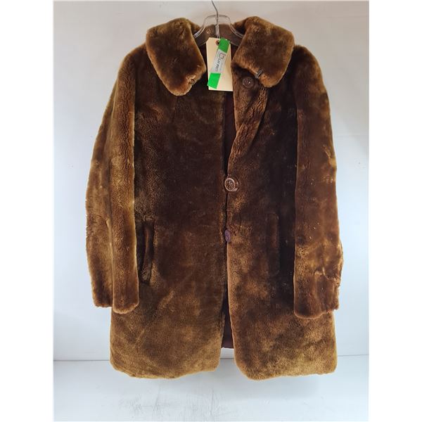 *Vintage Women's Fur Coat - Size M - L Approx