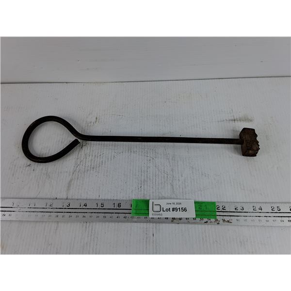 Vintage J.W Stamping Rod