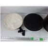 Image 4 : Antique H.M. Skidmore Metal Hat Box & (2) Antique Hats