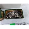 Image 5 : Vintage Singer Ball Bearing & Sewing Machine Attachments
