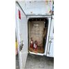 Image 13 : 2000 FORD F-750 SUPERDUTY 2DR GIRAFFE, WHITE, VIN 3FDXF75H2YMA36443,