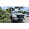 Image 4 : 2000 FORD F-750 SUPERDUTY 2DR GIRAFFE, WHITE, VIN 3FDXF75H2YMA36443,