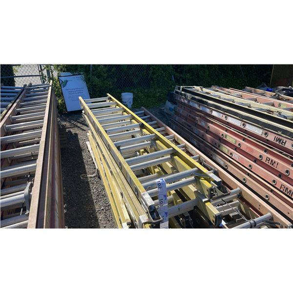 FEATHERLITE 20' YELLOW CARBON FIBER INDUSTRIAL TELECOMMUNICATIONS EXTENSION LADDER