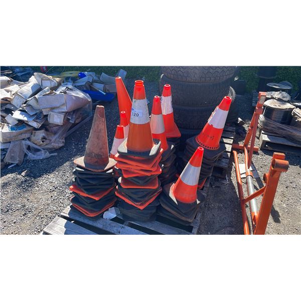 PALLET OF ASSORTED INDUSTRIAL TRAFFIC CONES
