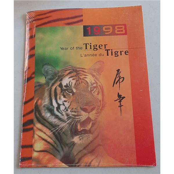 1998 Year of The Tiger Canada Post, Hong Kong China Stamps Set - Sealed