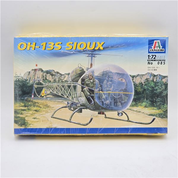 Italeri Helicopter Model Kit