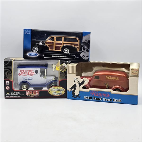 Lot of 3 1:24 Scale Diecast Vehicles