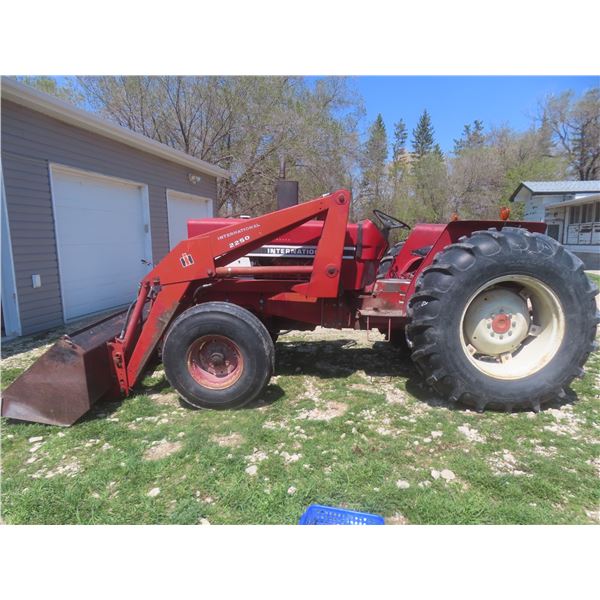 1980 International 684 Diesel, Standard Hi-Lo Range, 3-Point Hitch, Dual Hydraulics, 540 PTO