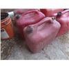 Image 2 : 6 Plastic Gas Containers