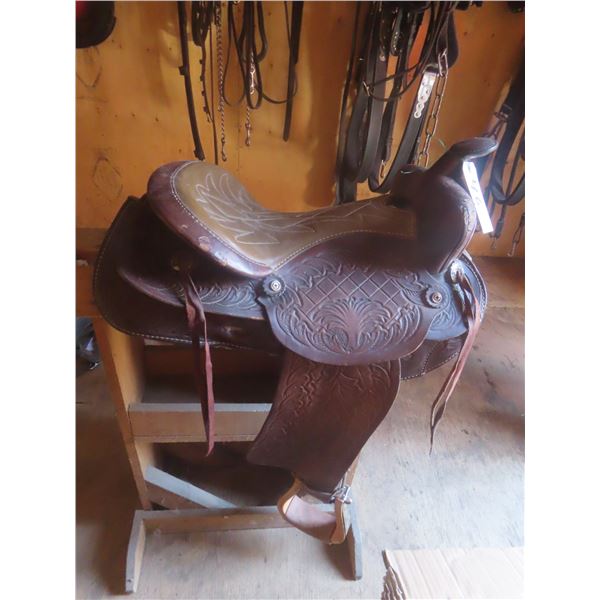 Saddle, 15"