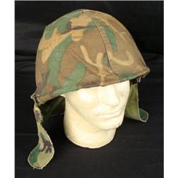 M1 US HELMET WITH CAMO COVER-VIETNAM PERIOD W/CHINSTRAP