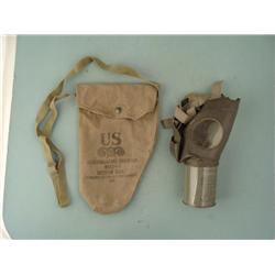US WW II Complete Noncombatant Gas Mask M1A2-1-1