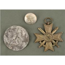 ORIGINAL LOT-NAZI WAR MERIT CROSS W/SWORDS-1938 TINNIE