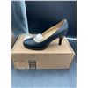 Image 2 : Michelle Black Leather Heels Size 8.5W