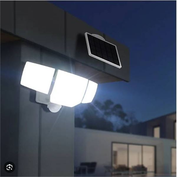 Lutec Motion Activated Solar LED Light