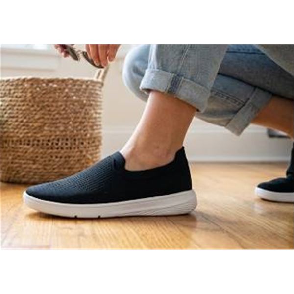 FitFlop Superknit Black Slip-On Sneakers US 9