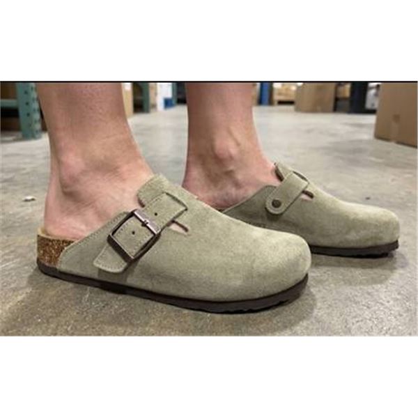 Royal Canadian Women's Suede Clog Size 6