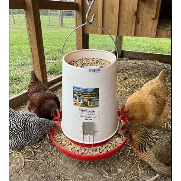 Farm-Tuff 25 LB Poly Hanging Feeder