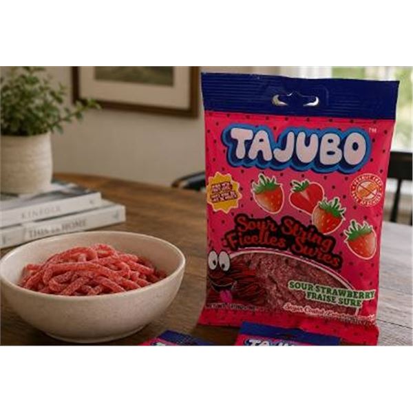 Tajubo Sour Strawberry Strings 12 x 80g