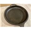 Image 7 : Lodge 11 inch Cast Iron Pan