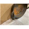 Image 2 : Small Oval Cast Iron Dish