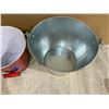 Image 3 : Lot of 3 Metal Buckets
