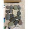 Image 2 : 24 Pcs (12 Paint Color) Rock Painting Set