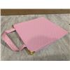 Image 6 : Pink Frameless Travel Hanging Mirror w/ Handles