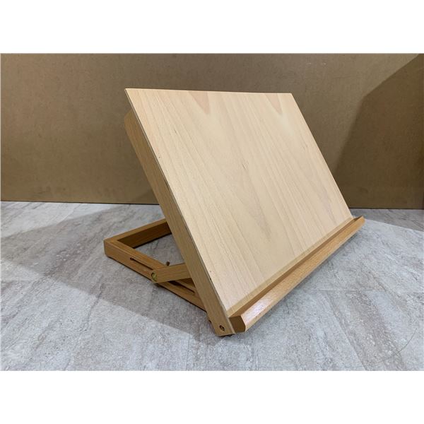 Tabletop Artist Easel