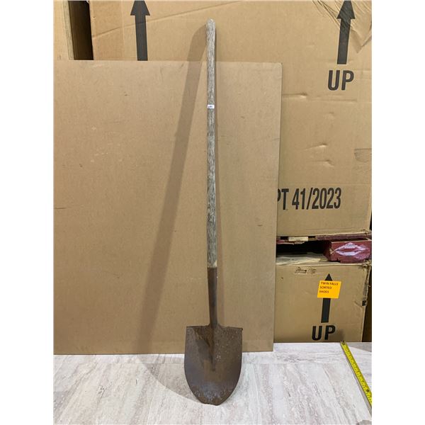 Wooden Handled Spade Shovel