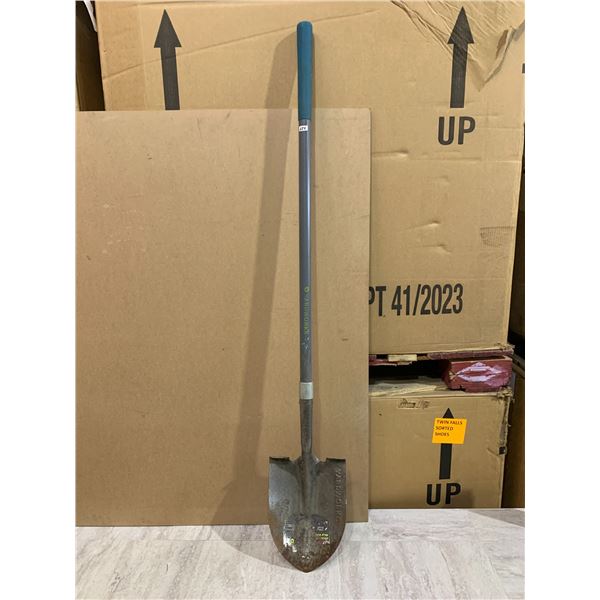 Yardworks Spade Shovel - Reinforced Handle