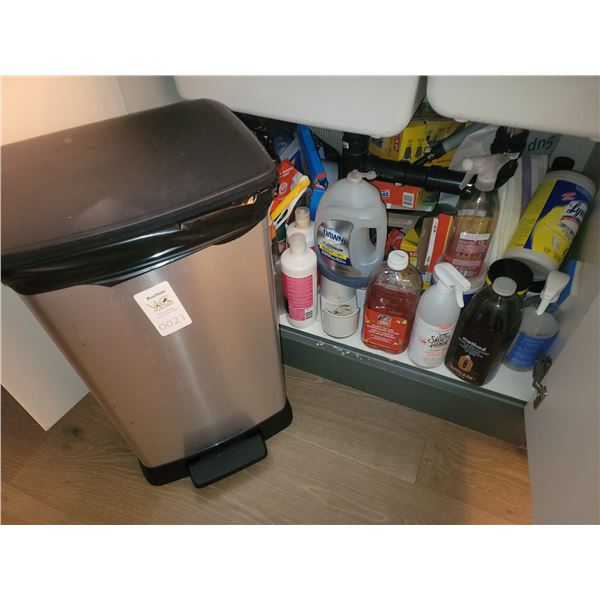 Cleaning Supplies, Garbage Can A
