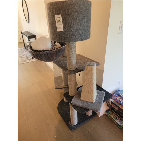 Cat Tower, Feeder A
