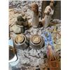 Image 3 : Kitchen Measuring Cups, Figurines, Religious Crosses, and Bookmarks