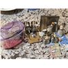 Image 6 : Kitchen Measuring Cups, Figurines, Religious Crosses, and Bookmarks