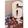 Image 5 : Dr. Seuss Cat in the Hat Birthday Party Decoration Set