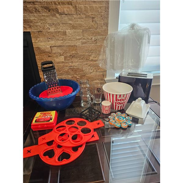 Kitchen Accessories Including Popcorn Set and Baking Tools