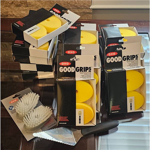 OXO Good Grips Replacement Sponge Refills and Cleaning Brush