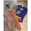 Image 3 : Scooby-Doo Costume and Superhero-Themed Items Bundle