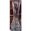 Image 3 : Clear Glass Vases, White Fleur-de-Lis Wall Decor, and Coir Doormat with Stone Inlay