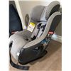 Image 6 : Two Convertible Car Seats with Booster Seat and Hooks