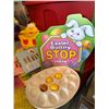 Image 6 : Easter-Themed Lot Including Decorations, Plush Toys, Accessories, and Crafts