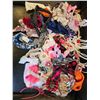 Image 2 : Macrame Wall Hanging with Assorted Hair Accessories