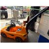 Image 2 : Childrens Push Car and Double-Sided Easel with Accessories